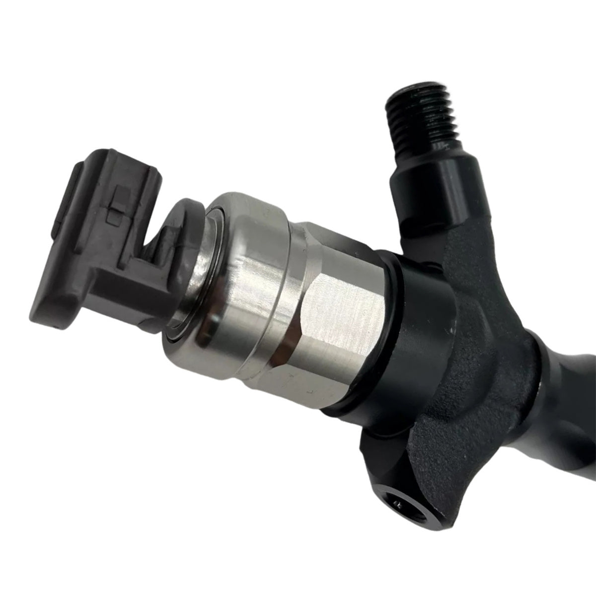 4PCS Fuel Injector 23670-30320 for Toyota Land Cruiser 3.0 d 1KD-FTV Diesel Engine