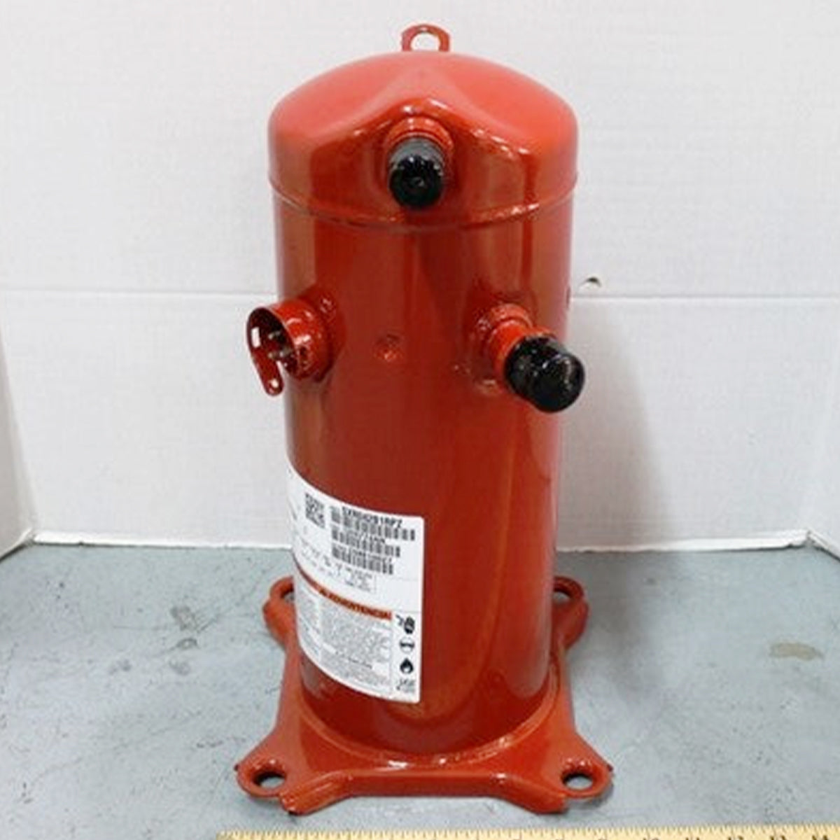 COM08809-Compressor_01_b267ebc2-14e1-4dea-a687-64e849dcb796 COM08809 Compressor