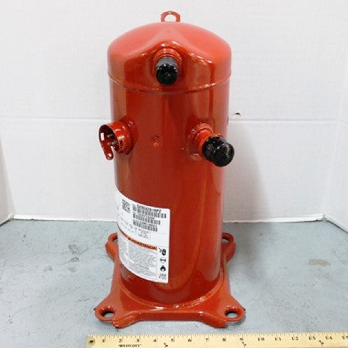 COM09704-Compressor_01_d32191d2-5844-425a-9a60-47adfb17dd74 COM09704 Compressor