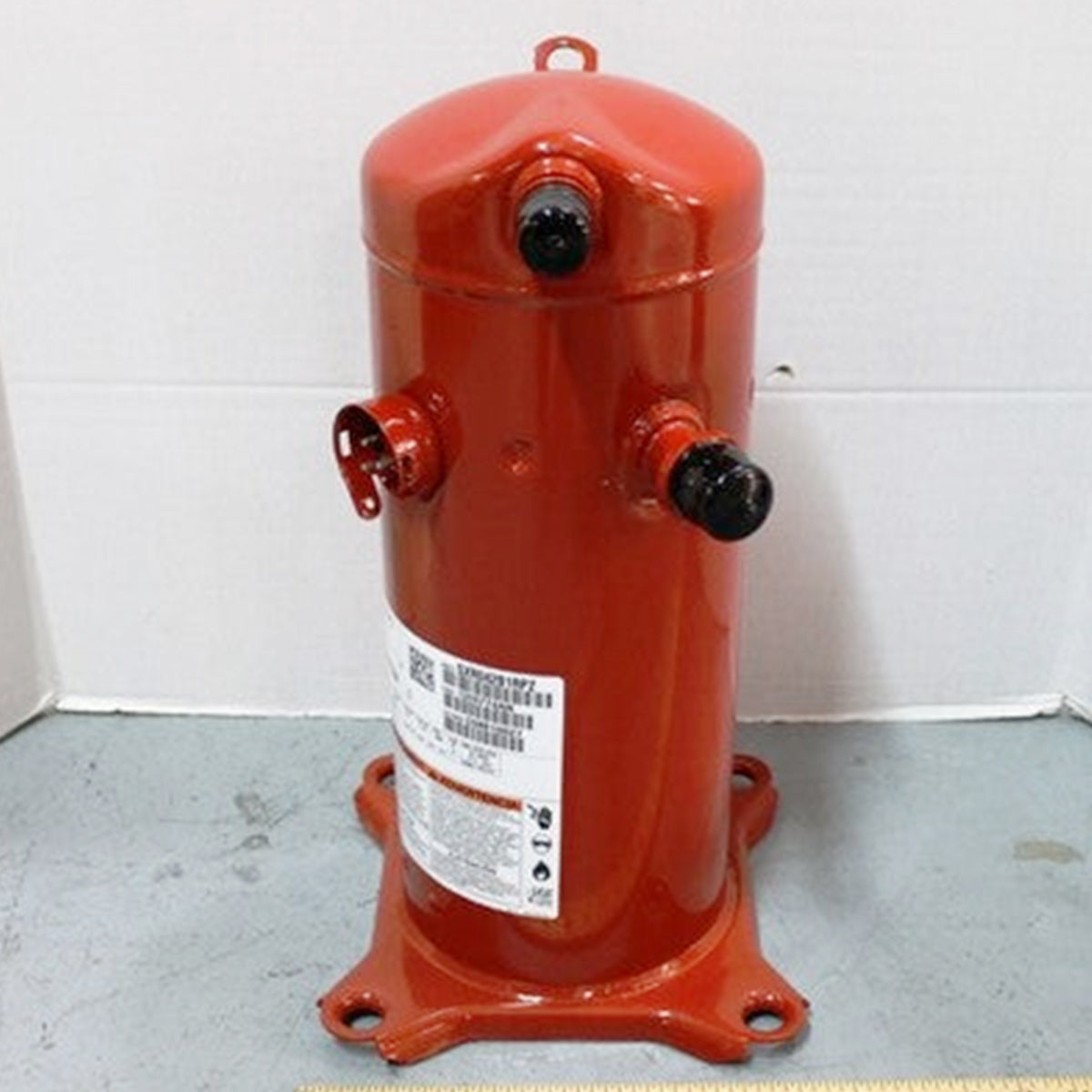 COM9704-Compressor_01_10d1ce9c-1e86-4aa2-bb7e-0246fd259b64 COM9704 Compressor
