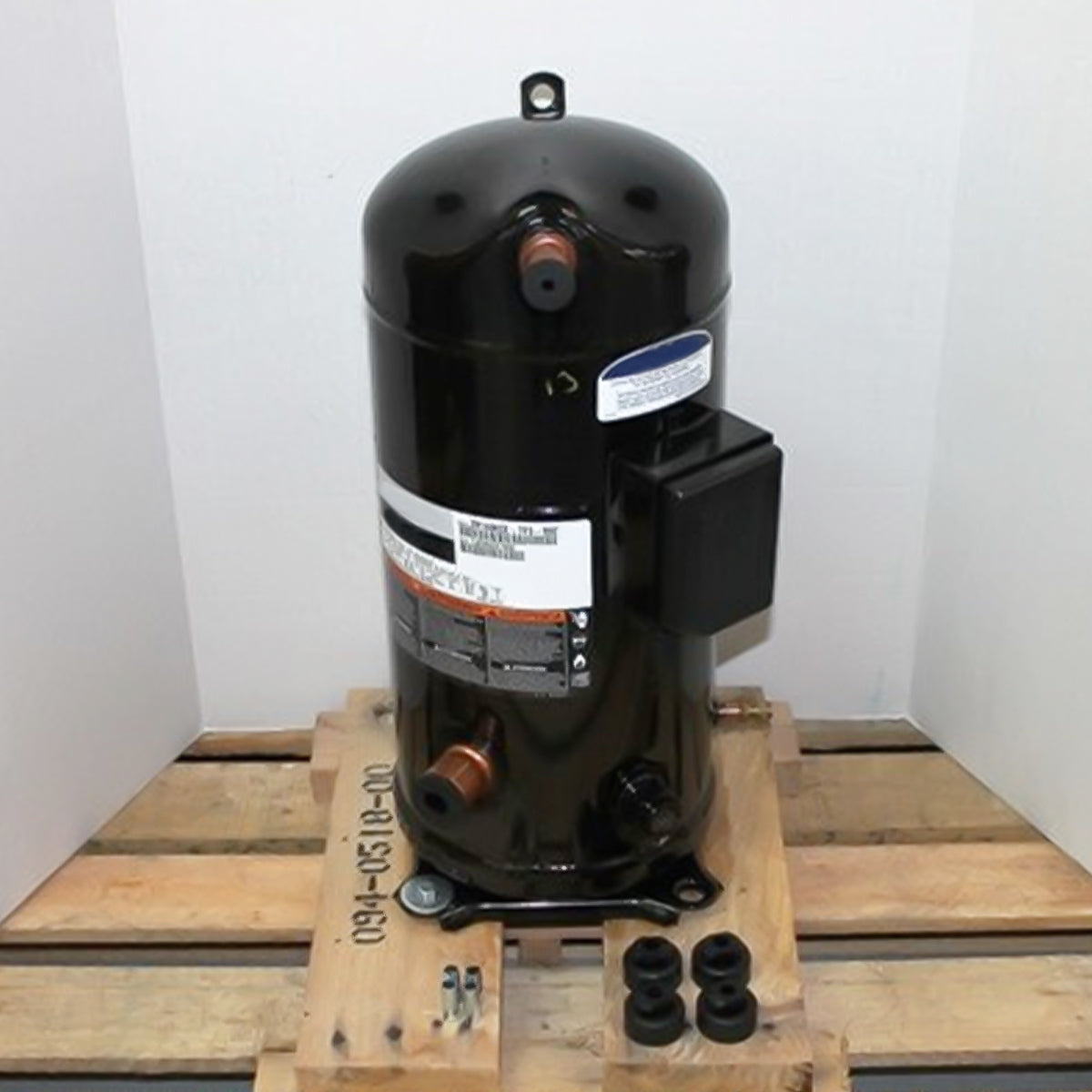 ZR144KCTFD550-Compressor_01_e336c946-3024-4ff6-a547-73f623fb57ed ZR144KCTFD550 Compressor